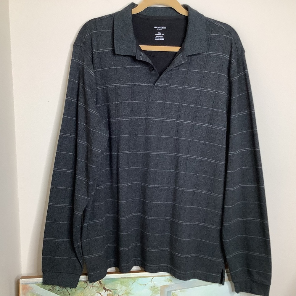 Van Heusen classic fit long sleeve shirt, collar, 2 buttons, size XL